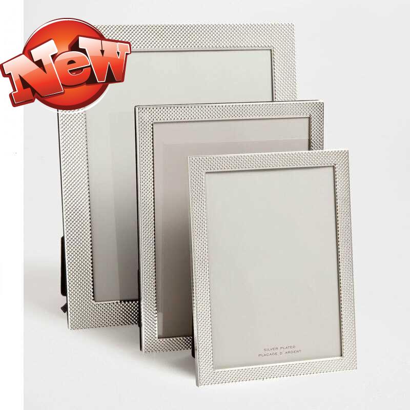圆点金属相框 43031045808 银色 Z23.0 x 1.5 x 28.5 cm10寸在类目 家居饰品, 相框/画框中 - 来自Buy2taobao.com提供专业的淘宝代购服务