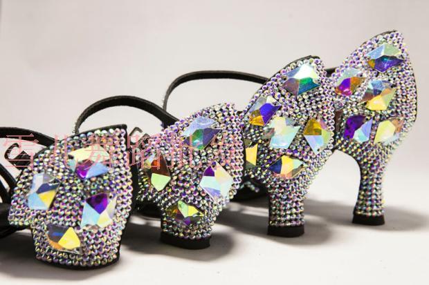 adult Diamond Latin shoes children a juvenile Pearl models Latin shoes Latin shoes/Dancing shoes/Diamond shoesin the Sports/Yoga/Fitness/Fans supplies , Dance/Aerobics/Gymnastics , Latin , Latin shoes category - from Buy2taobao.com to provide professional Taobao agent buy service