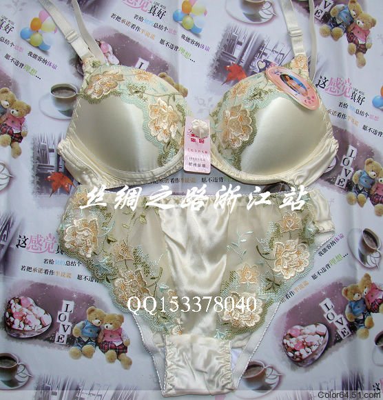 漂亮蕾丝内衣 按摩保健内垫桑蚕丝文胸套装 真丝内衣 淡绿黄色|msdalam kategori Pakaian Dalam/seluar dalam lelaki/tracksuit, Set Bra - dari Buy2taobao.com untuk memberikan perkhidmatan ejen Taobao profesional membeli