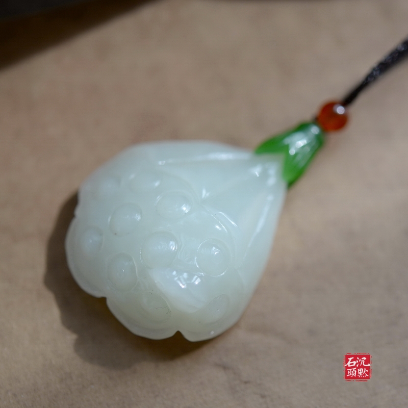 Nephrite Lotus Pendant Pendant sweater chain temperament Generous Refined Holy Offspring entire audience Incorruptible Special Offerin the Jewelry/Diamond/Jade/Gold , And nephrite , Choker category - from Buy2taobao.com to provide professional Taobao agent buy service