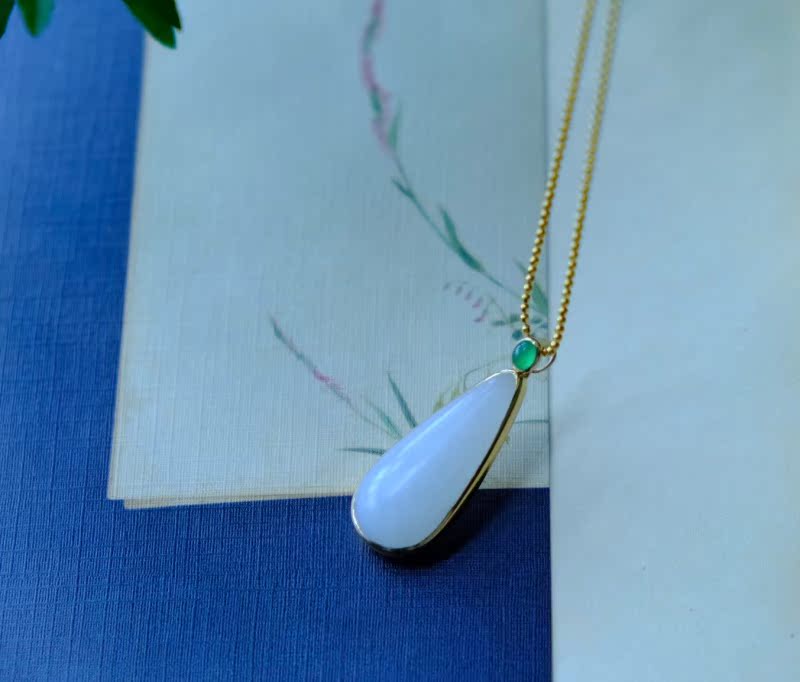 白茶 清歡 無別事 玻璃種正陽綠蛋面 籽料壹級白水滴墜 18k黃金在類目 飾品/流行首飾/時尚飾品新, 項墜/吊墜中 - 來自Buy2taobao.com提供專業的淘寶代購服務
