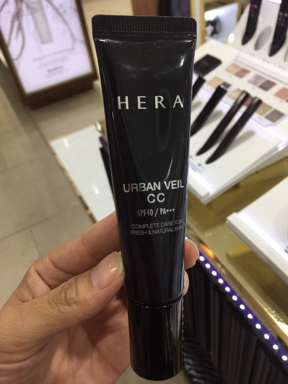 韩国正品hera 赫拉CC霜新款蕴含50%精华水分遮瑕提色SPF40+++在类目 彩妆/香水/美妆工具, 粉底液/膏中 - 来自Buy2taobao.com提供专业的淘宝代购服务