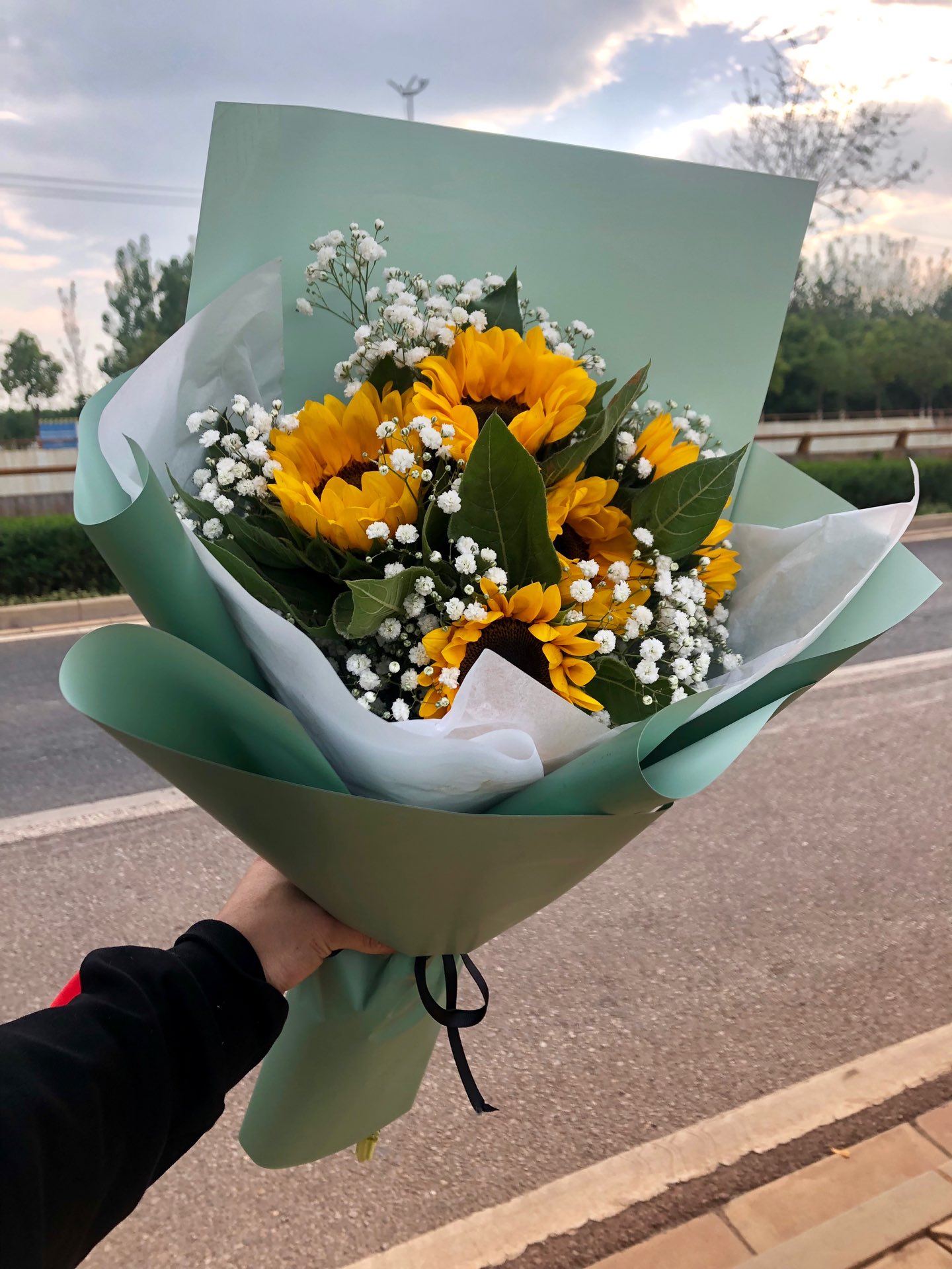 广东广州佛山中山江门东莞江门同城鲜花速递创意花束生日情人在类目 鲜花速递/花卉仿真/绿植园艺, 鲜花速递(同城)中 - 来自Buy2taobao.com提供专业的淘宝代购服务