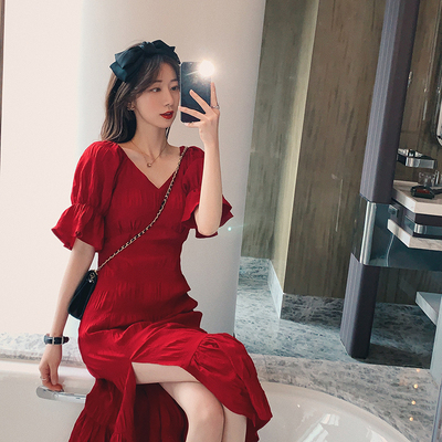 红色鱼尾连衣裙女2020新款夏法式复古v领泡泡袖长款裙子又纯又欲
