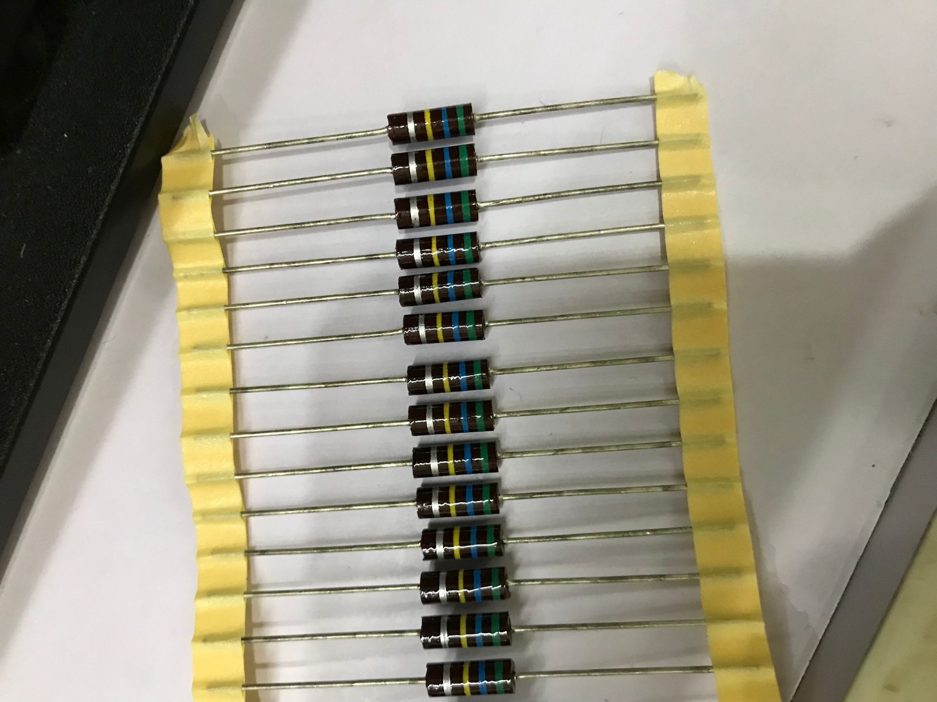 實芯電阻 碳芯電阻 0.5W 1/2W AB碳阻 新到貨 全系列在類目 3C數碼配件, 電子元器件市場, 電子元件, 電阻器中 - 來自Buy2taobao.com提供專業的淘寶代購服務