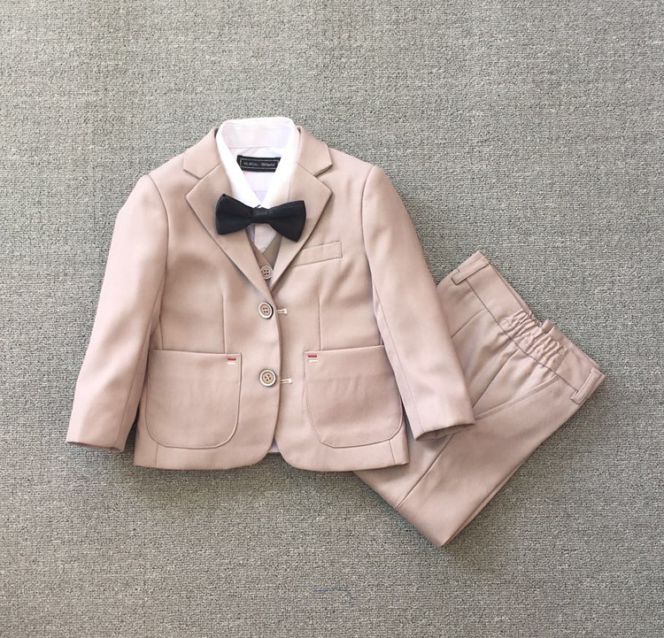 童装儿童西服 宝宝小西装春秋花童礼服英伦套装 幼儿学生走秀服装在类目 童装/婴儿装/亲子装, 外套/夹克/大衣, 西服/小西装中 - 来自Buy2taobao.com提供专业的淘宝代购服务