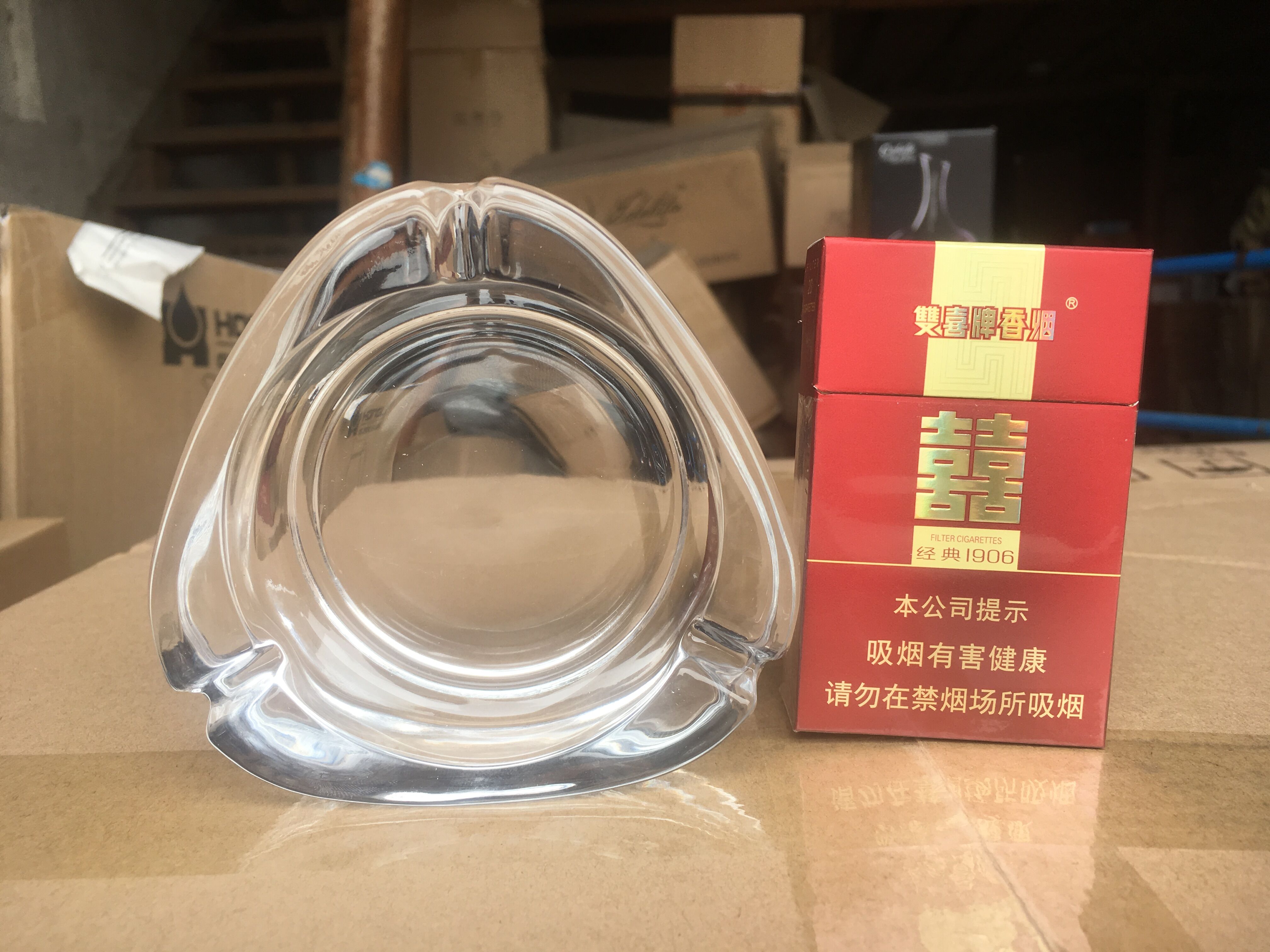 Hotel rooms Dedicated Crystal ashtray originality Glass ashtray Triangle ashtrayin the Home accessories , Decorative items , Decorative ashtray category - from Buy2taobao.com to provide professional Taobao agent buy service