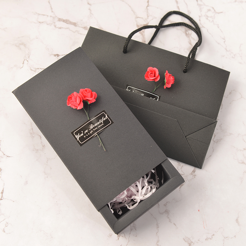 Lipstick Labial glaze Gifts packing Gift box Send his girlfriend Confidante Cosmeticsin the Office Equipment/Consumables/Related Services , Packaging Equipment/Signs and supplies , Gift Box category - from Buy2taobao.com to provide professional Taobao agent buy service