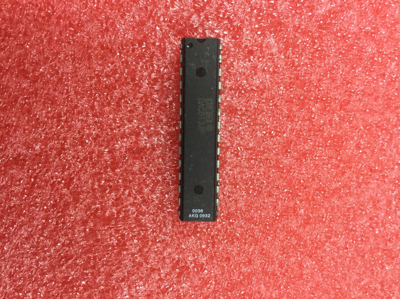DAC813JP原装拆机 欢迎咨询在类目 3C数码配件, 电子元器件市场, 电脑元件/零配件, 其它电脑元件/零配件中 - 来自Buy2taobao.com提供专业的淘宝代购服务