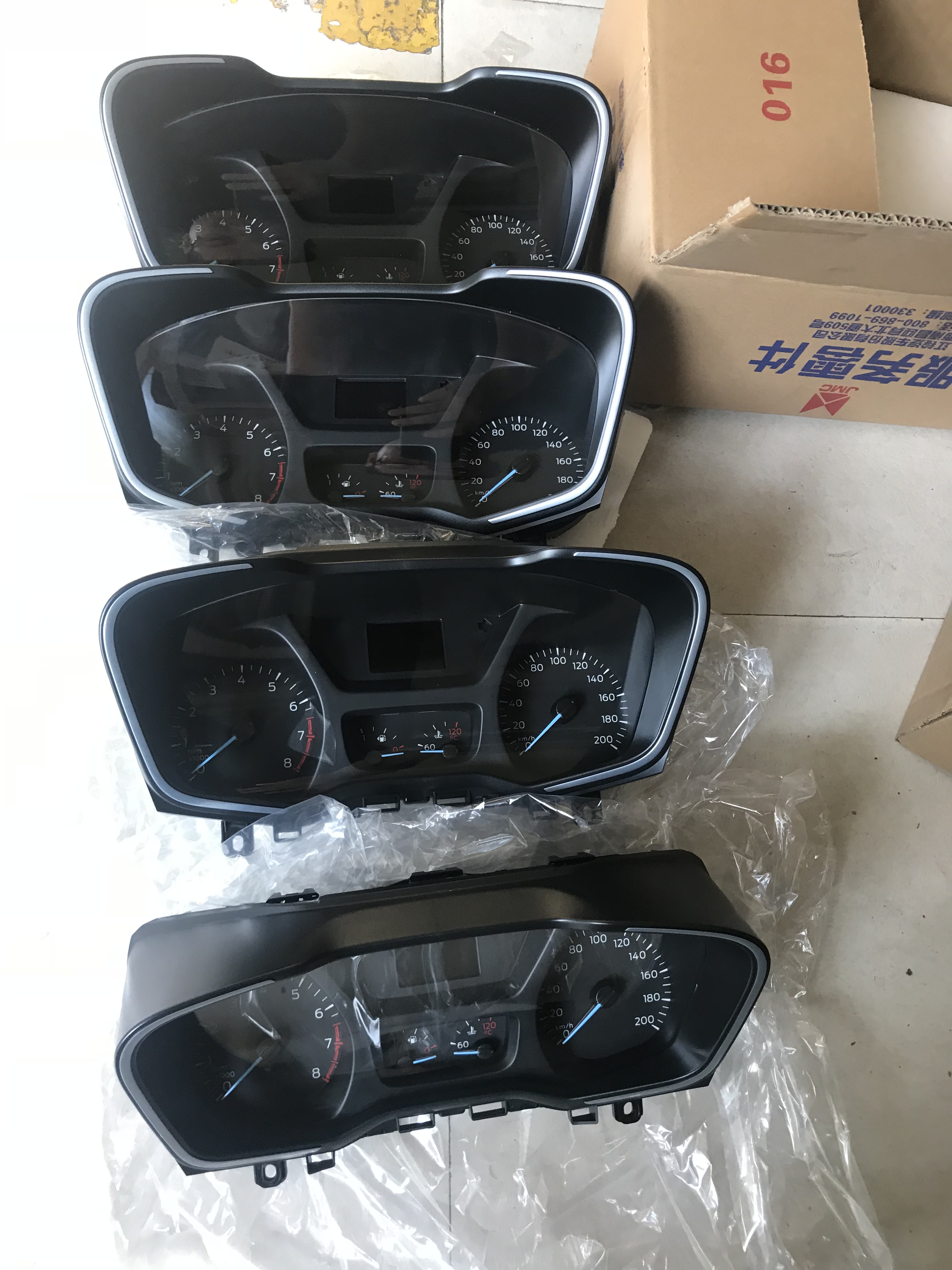 南昌启点江铃福特新全顺途睿欧V362原厂顶配仪表总成带电镀条装饰在类目 汽车/用品/配件/改装, 汽车零配件, 汽车仪表中 - 来自Buy2taobao.com提供专业的淘宝代购服务