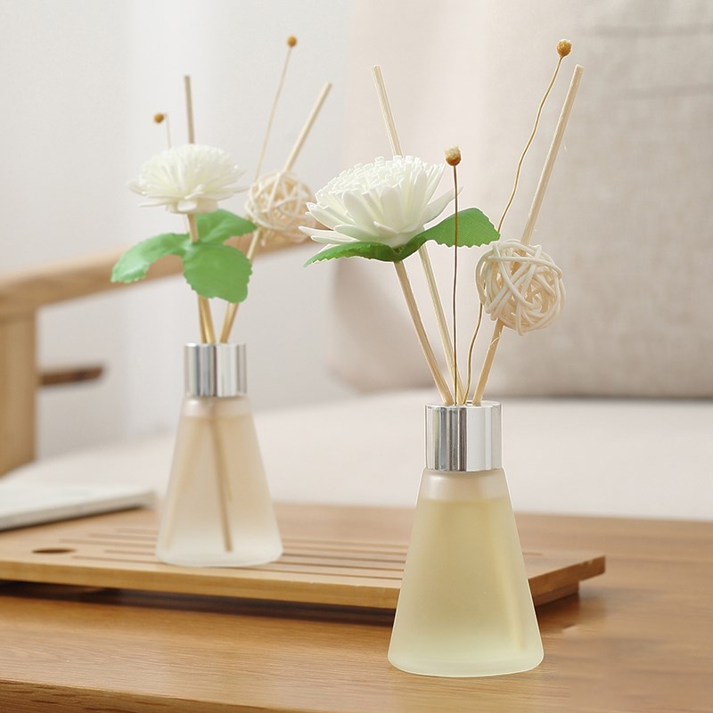 family Room Perfume On Home indoor House In addition to taste Perfume Refreshing fragrance volatilization purify atmospherein the Care cleaners/Sanitary napkins/Paper/Aromatherapy , Aroma supplies , Aroma Spice category - from Buy2taobao.com to provide professional Taobao agent buy service