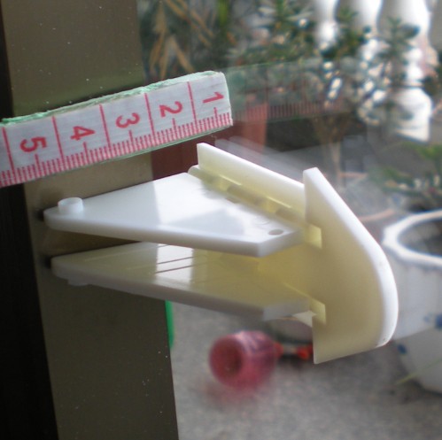 window Lock catch children protect Security Lock Glass Sliding Door baby Sliding door lock baby Security Lockin the Diapers/Care/Feeding/Push lathe , Crash/Remind/Security/Protection , Multi-function security lock category - from Buy2taobao.com to provide professional Taobao agent buy service