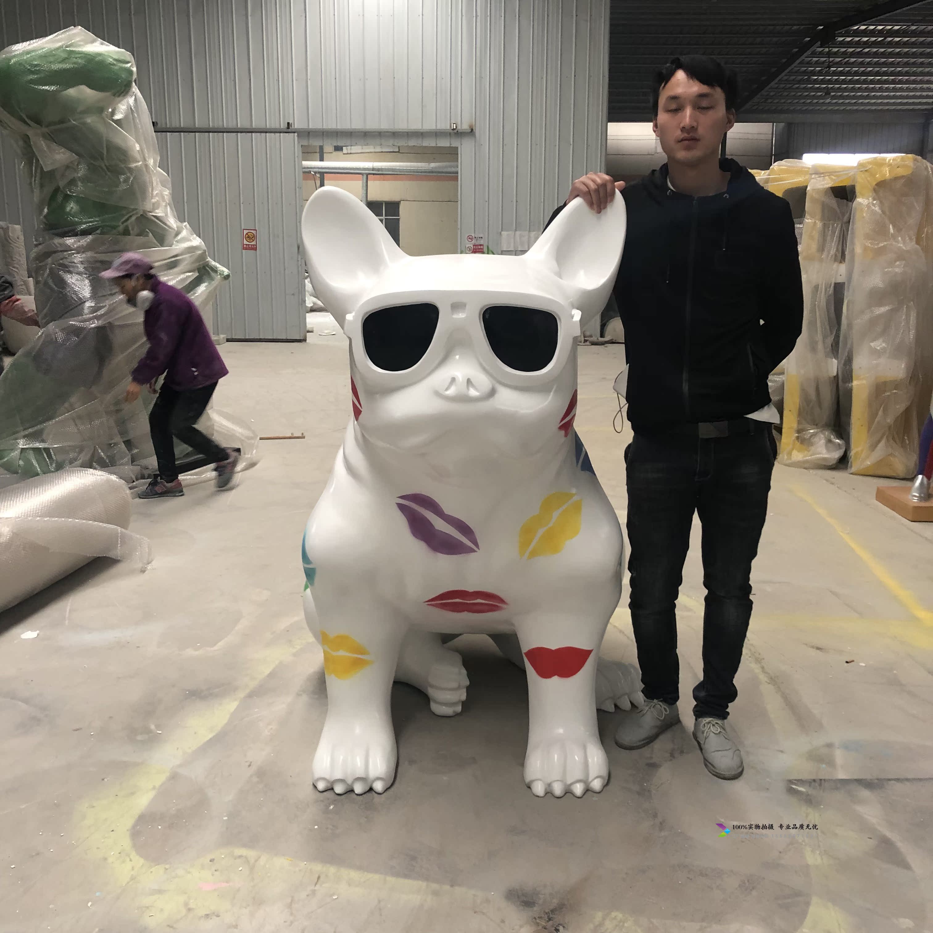 大型簡約眼鏡鬥牛犬擺件仿真工藝品雕塑卡通門廳迎賓藝術櫥窗裝飾在類目 家居飾品, 擺件中 - 來自Buy2taobao.com提供專業的淘寶代購服務