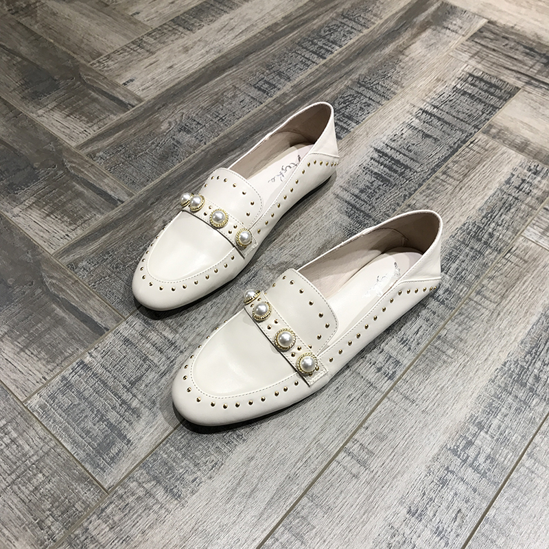 European style station 2019 summer new pattern Women's Shoes cowhide rivet Flat shoes A pedal Single shoes comfortablein the Women's Shoes, Low shoes category - from Buy2taobao.com to provide professional Taobao agent buy service