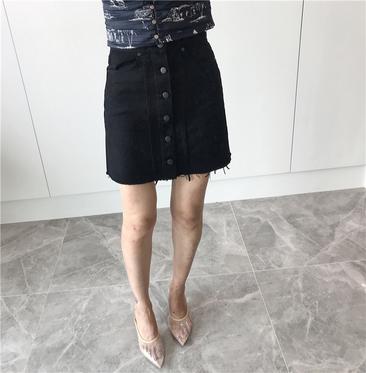 纯Y好版型~19新款高腰显瘦腰部不规则设计A字毛边裙摆牛仔半身裙在类目 女装/女士精品, 半身裙中 - 来自Buy2taobao.com提供专业的淘宝代购服务