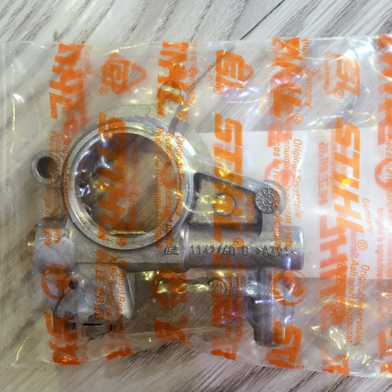 Germany Steele STIHL MS382 Chainsaws Original Oil Pump Worm Imported parts stihl Oil pumpin the Hardware/Tool , Electrical Hardware , Internal combustion engine , Gasoline category - from Buy2taobao.com to provide professional Taobao agent buy service