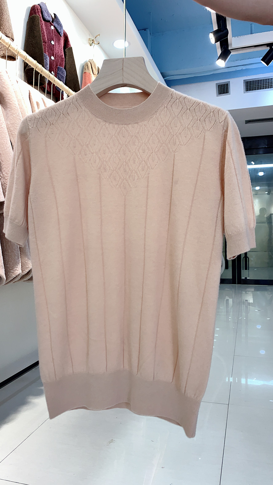 Specials will not be returned Worsted Short sleeved wool sweaterin the Women's clothing/Boutique , Sweaters category - from Buy2taobao.com to provide professional Taobao agent buy service