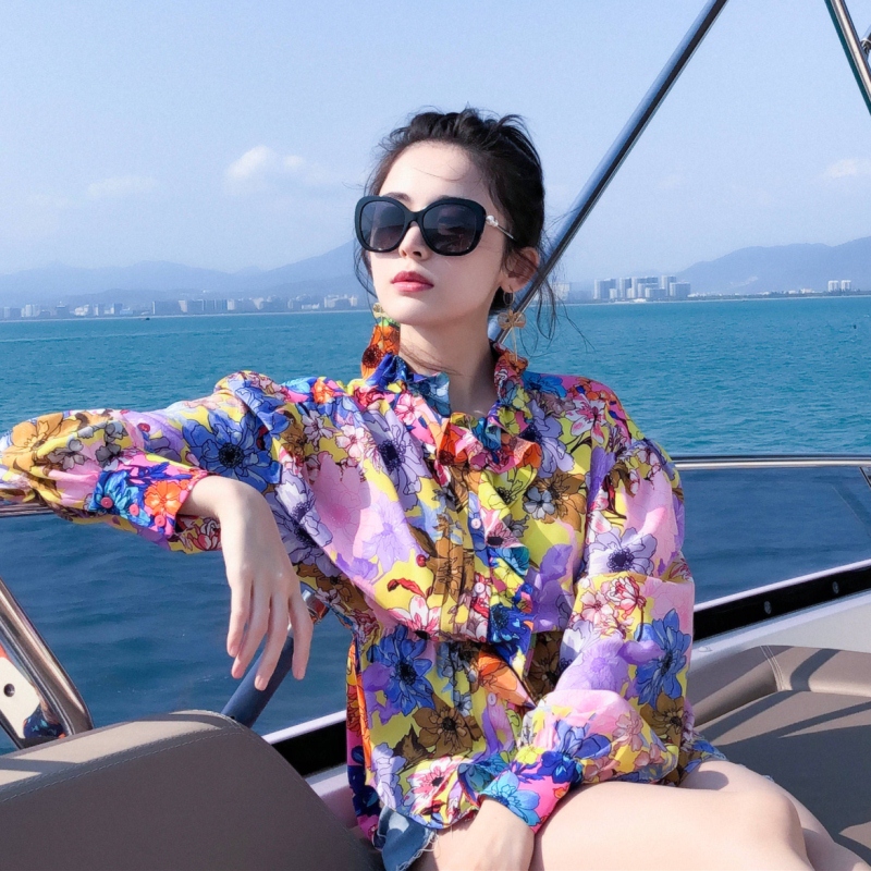 2019春夏古力娜紮明星同款碎花襯衫韓範修身時尚度假雪紡衫女神範在類目 女裝/女士精品, 襯衫中 - 來自Buy2taobao.com提供專業的淘寶代購服務