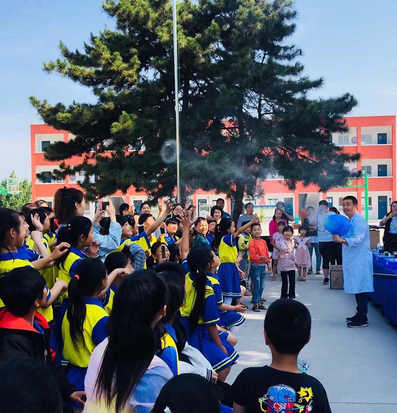 U.S.A student The whole person Air guns Summer toys adult Pressure reducing toy Fool originality Tide play Doraemonin the Toy/Childs/Puzzle/Building block/Model , Electronic/Light/Aerated/Tricky Toy , Creative/Tricky Toy category - from Buy2taobao.com to provide professional Taobao agent buy service