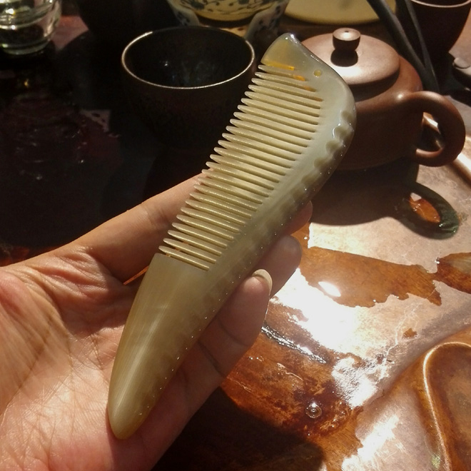 正宗白水牛角梳子/纯天然正品/口袋梳/防白发/脱发/静电/中秋礼物|ruв категории семья/личные чистящие средства, потребительских уборка посуды, гребень/портативный зеркало, гребень/макияж гребень/массаж гребень - от Buy2taobao.com для оказания профессиональной услуги покупки агента Taobao