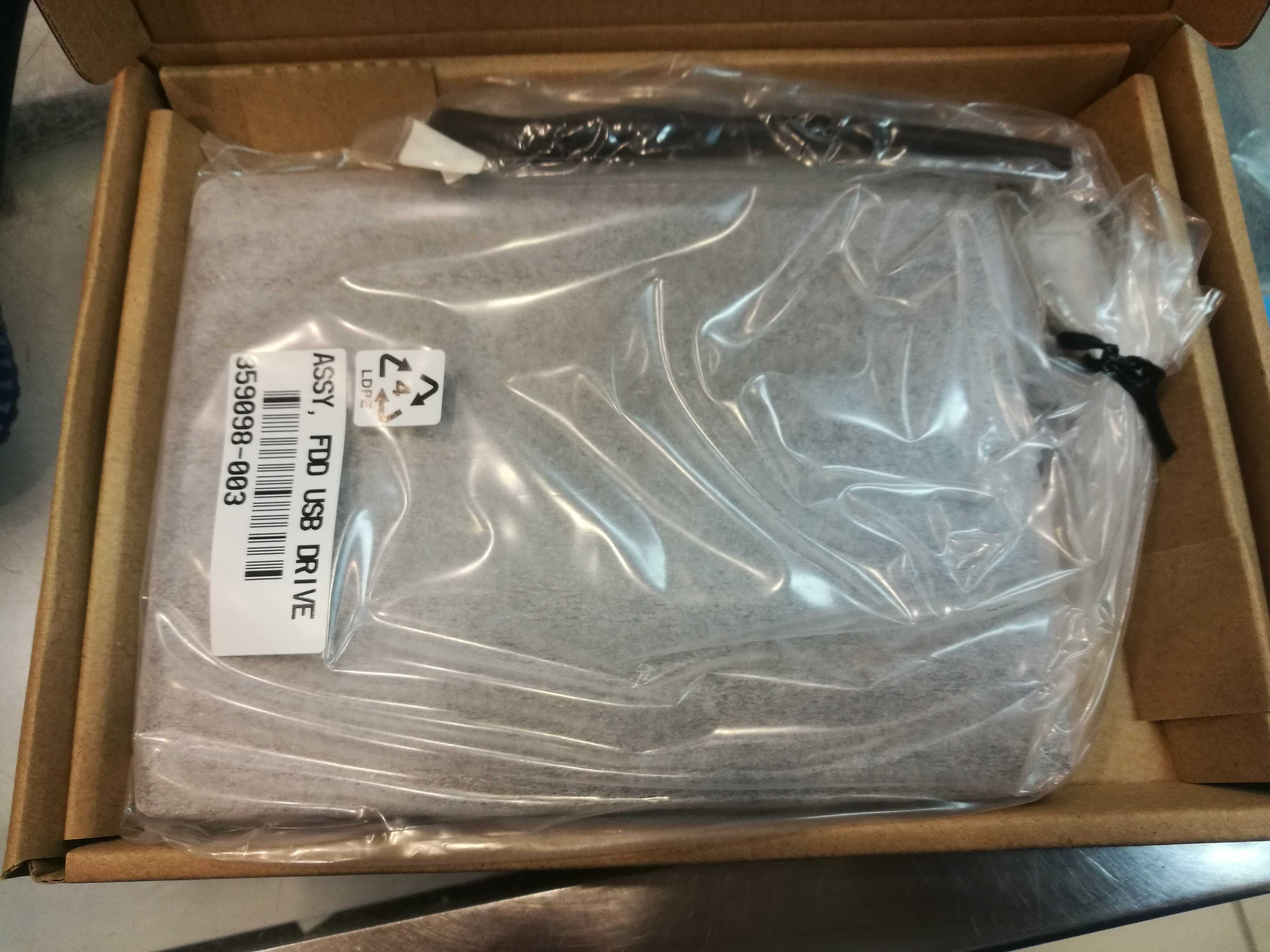 原装惠普外置软驱 HP移动USB软驱1.44M 外置FDD工控机软驱 3.5寸在类目 电脑硬件/显示器/电脑周边, 电脑周边, 软驱中 - 来自Buy2taobao.com提供专业的淘宝代购服务