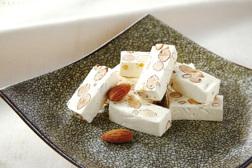 台灣阿里山美食館* 如邑堂 牛軋糖 原味/蔓越莓 口味任選2袋 包郵在类目 零食/坚果/特产, 糖果零食/果冻/布丁, 糖果中 - 来自Buy2taobao.com提供专业的淘宝代购服务
