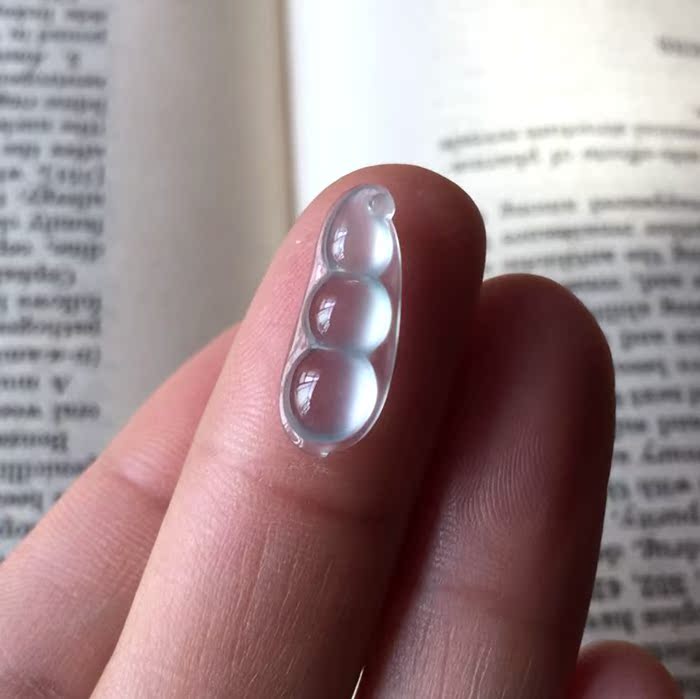 鋼白玻璃種豆莢連中三元在類目 珠寶/鑽石/翡翠/黃金, 翡翠(新), 頸飾中 - 來自Buy2taobao.com提供專業的淘寶代購服務
