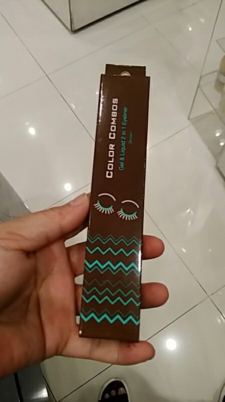 COLOR COMBOS眼线液防水不晕染持久酷黑水笔胶笔双头初学者正品在类目 彩妆/香水/美妆工具, 眼线中 - 来自Buy2taobao.com提供专业的淘宝代购服务