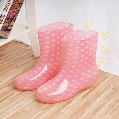 夏季时尚短筒果冻雨鞋女 韩国潮女夏天中筒成人防滑两用水鞋水靴在类目 女鞋, 雨鞋中 - 来自Buy2taobao.com提供专业的淘宝代购服务