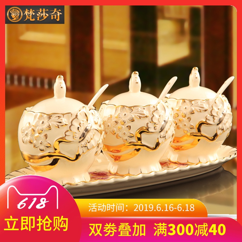 欧式调味罐套装创意陶瓷调料盒奢华厨房用品调味瓶罐盐罐三件套在类目 厨房/烹饪用具, 厨用小工具/厨房储物, 储物瓶罐/厨房储物器皿, 调味瓶罐中 - 来自Buy2taobao.com提供专业的淘宝代购服务