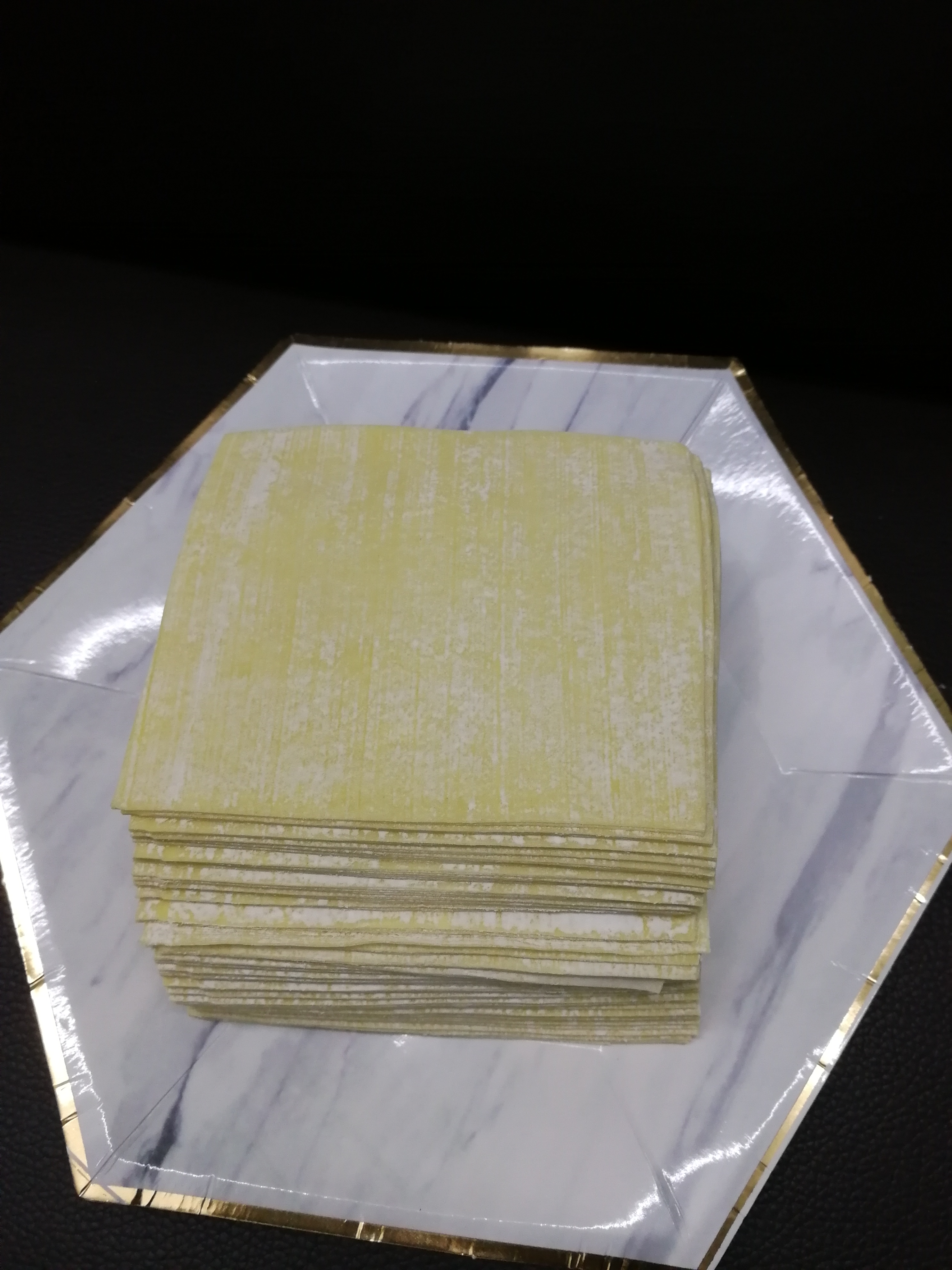 2 Hong Kong Hong Kong style Wonton Skin Tea Restaurant Wonton noodlesin the Agri rice/Dried foods/Condiment , Convenient fast food , Dumplings/Ravioli category - from Buy2taobao.com to provide professional Taobao agent buy service