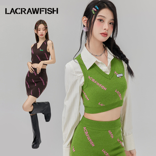 lacrawfish美式校园风甜辣两件套裙满印针织，背心包臀短裙套装女