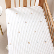 婴儿纯棉床笠a类夏季夹棉床垫套宝宝绗缝刺绣加厚床罩拼接床床罩
