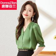 绿色衬衫女夏季设计感小众雪纺，上衣法式别致v领短袖衬衣套装