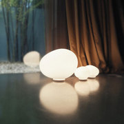 意大利鸡蛋台灯现代简约卧室床头柜展厅灯，样板房服装店设计师台灯