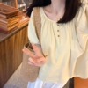 小妍家夏季淡黄色宽松短袖衬衫，女薄款圆领简约小衫休闲泡泡袖上衣