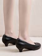 高端黑色小皮鞋舒适中粗跟单鞋女工作软皮小跟高跟鞋低帮女0928c