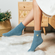 超厚袜子女冬季家居珊瑚绒，保暖棉袜韩版甜美爱心刺绣中筒地板袜