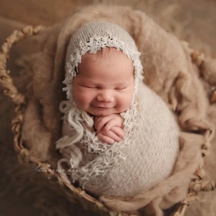 出售新生儿摄影服装婴儿月子，中心宝宝照相裹布+帽子马海毛花边裹