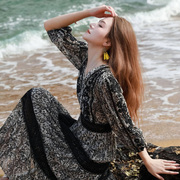 法式黑色碎花度假风连衣裙，重工绣花蕾丝拼接提花料大摆长裙沙滩裙