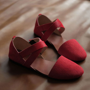 konglongmogu2024女士仙女风夏季包头马毛红色交叉带平底凉鞋