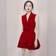 无袖红色连衣裙女套装设计感小众春秋季百褶短裙子气质小礼服西装
