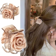 心动花朵抓夹气质玫瑰花后脑勺发夹，侧边精致山茶花丸子头少女发饰