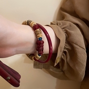 新中式朱砂椰壳手串独特设计感复古手链女朱红精致手镯手饰品