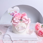 38女神节简约蛋糕，装饰蝴蝶结装扮仿真粉色玫瑰，女王节快乐爱心插件