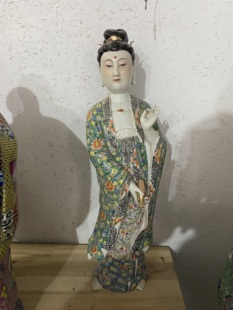 古彩陶瓷净瓶观音佛像供奉家用摆件瓷器居家观世音菩萨像雕塑50cm