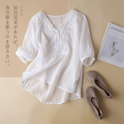 文艺气质白色刺绣五分袖苎麻T恤女装夏季宽松V领短袖衫棉麻上衣薄