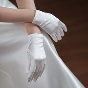 WG066简约百搭婚庆手套 复古白色短款缎面婚纱礼服礼仪拍照手套