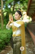 傣王妃服饰泰国传统服装女套装有披纱立领长袖秋款迎宾接待门童服