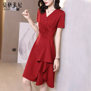 红色连衣裙高级感2024女夏季v领显瘦气质高端轻奢礼服裙宴会